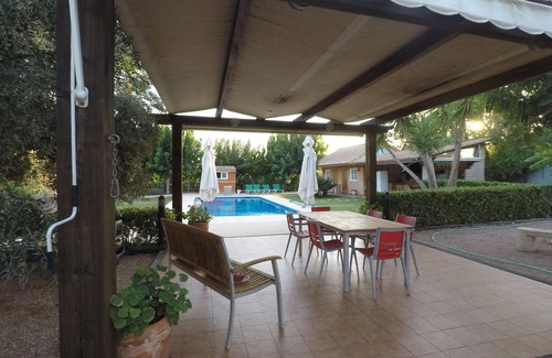 Librilla Villa | Spacious villa with pool and sports court