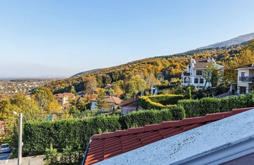 Masukiye Villa | Spacious Villa with Pool and Garden in Kartepe