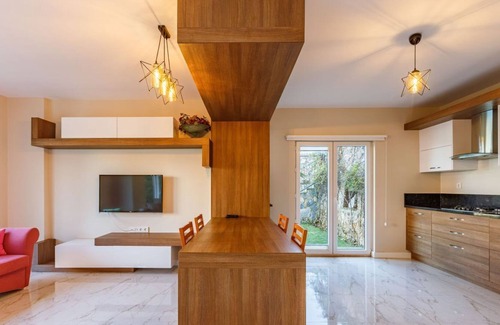 Masukiye Villa | Spacious Villa with Pool and Garden in Kartepe