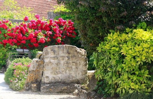 Tavers Cottage | Spacious Vintage Cottage in Loire Valley: Village Charm, Garden, Pets Welcome