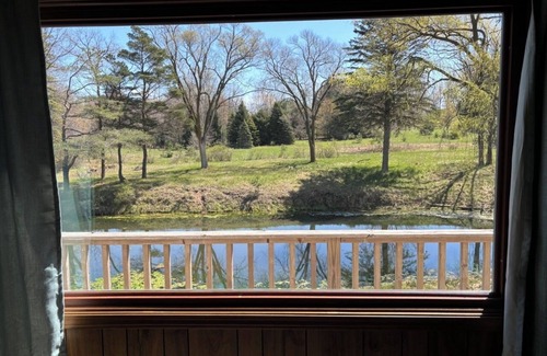 Hart House | Spacious Vintage Up North Home. Family-Friendly!