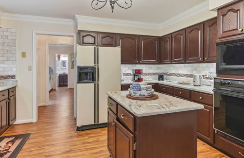 Northwest House | Spacious Virginia Beach Retreat w/ Outdoor Dining!
