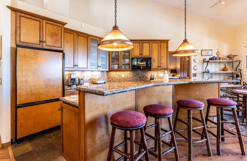 Woodmoor House | Spacious w/big mountain views/hot tub/pool table!