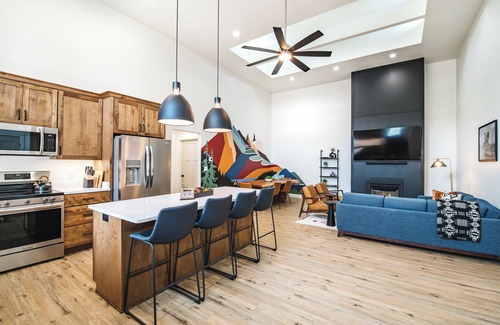 Red Lodge House | Spacious w/King Beds, Hot Tub, Easy Walk Downtown