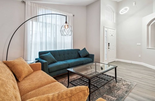 Lake Berkley House | Spacious w/ Private Pool Disney Area -Lake View