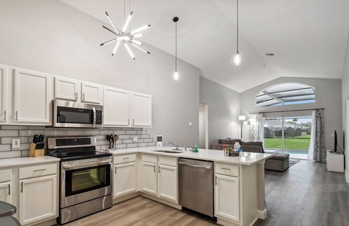 Lake Berkley House | Spacious w/ Private Pool Disney Area -Lake View