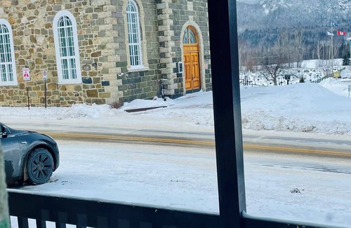 L'Anse-Saint-Jean Apartment | Spacious, warm and natural near the fjord