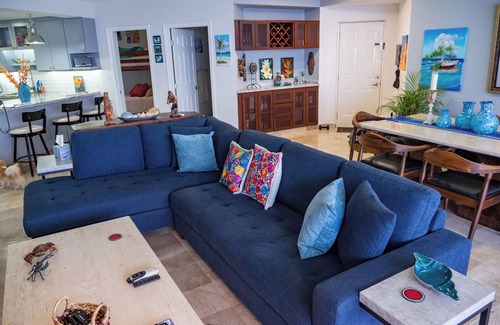 Zona Hotelera Norte Condo | Spacious Waterfront Condo with amazing Sunset Views, 3bed/2bath North Hotel Zone