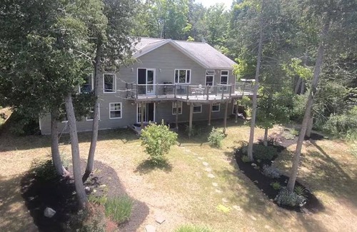 Faraday Cottage | Spacious Waterfront Cottage with Privacy and Stunning Views