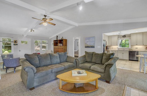 Goodview House | Spacious waterfront house w/deck, fire pit & grill, dog-friendly