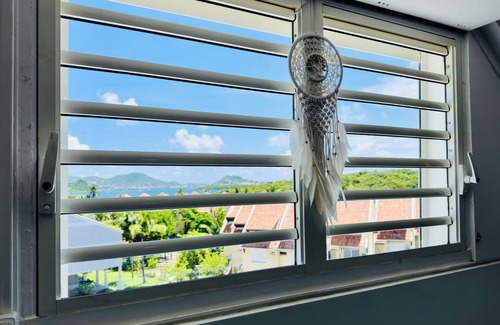 Nettle Bay Apartment | Spacious Waterfront 2-Bedroom Condo w/2 Bathrooms, Pool, AC