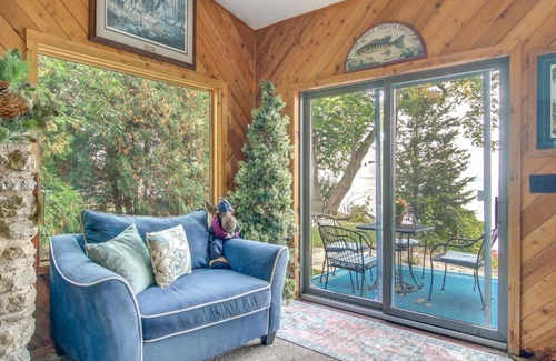 Green Bay House | Spacious Waterfront Retreat Near UW-Green Bay
