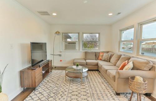 Atlantic City House | Spacious Waterfront Atlantic City Living with Rec Room