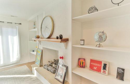 Atlantic City House | Spacious Waterfront Atlantic City Living with Rec Room