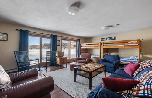 New Durham Apartment | Spacious Waterfront Retreat on Merrymeeting Lake!