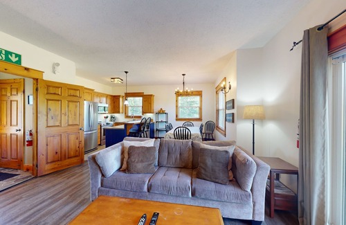 The Blue Mountains House | Spacious well equipped condo with swimming pool, grill & fireplace
