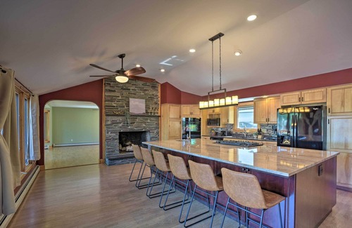 Wells House | Spacious Wells Oasis w/ Decks on Little Lake!