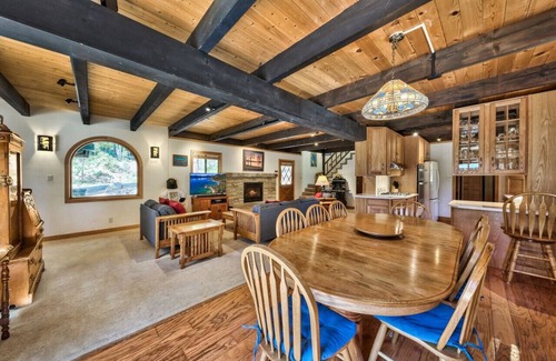 Homewood Cabin | Spacious West Shore Cabin!