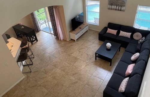Westridge House | Spacious Westridge Pool Home 5 bedroom