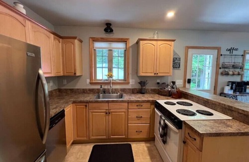 Thornton House | Spacious White Mtns Home with Outdoor Patio & Fireplace