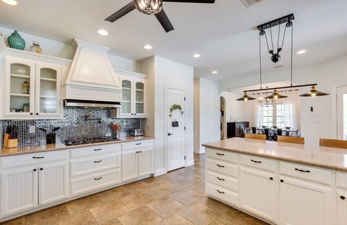 Wills Point House | Spacious Wills Point Retreat w/Pool & Pond!