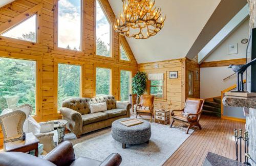 Wilmington House | Spacious Wilmington Cabin Walk to Lake