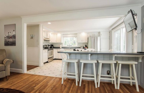 York Harbor House | Spacious Yard, Quick Stroll to Long Sands Beach!