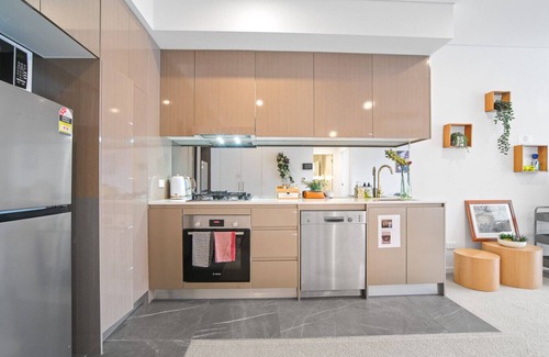 Wentworth Point Apartment | Spacious1 BR@waterfront Olympic Park free carpark