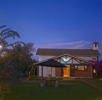 El Canelon House | Spain style country house in Cajica