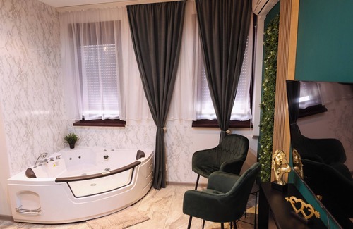 City Center Apartment | SpaNISH apartman 2.n-with jacuzzi in the epicenter of Niš
