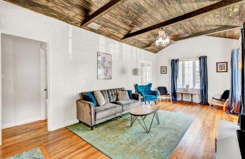 Kingston House | Spanish Beach Bungalow 4br 2bath