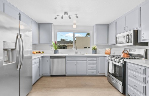 South Park House | Spanish Charm in South Park/SLEEPS 10