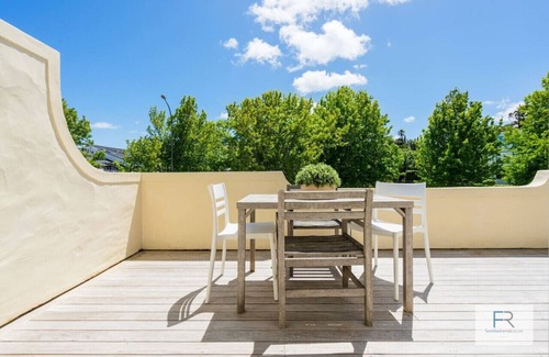 St. Heliers House | Spanish Charm: Stylish 3BR Steps from the Beach