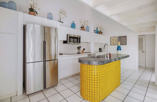 Mercado House | Spanish Duplex /Private Patio /Walk to Ocean