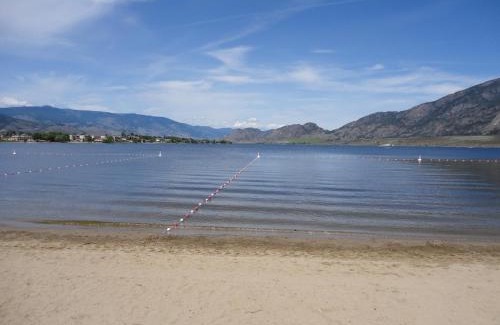 Okanagan-Similkameen Hotel | Spanish Fiesta Resort