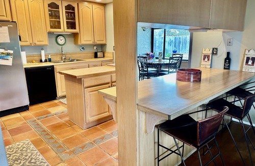 Bay Park House | Spanish gated Villa w/pool & spa near Mission Bay
