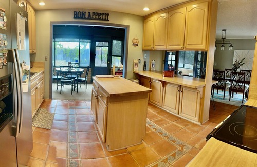 Bay Park House | Spanish gated Villa w/pool & spa near Mission Bay