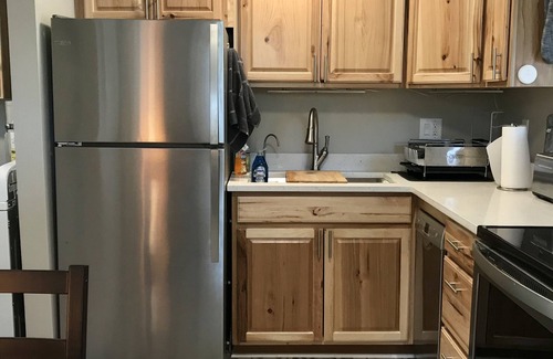 Port Royal Cottage | Spanish Moss Cottage: pet friendly getaway on the beautiful Spanish Moss Trail!