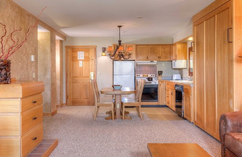 Big Sky Condo | Spanish Peaks Vista-Slopeside Big Sky Condo