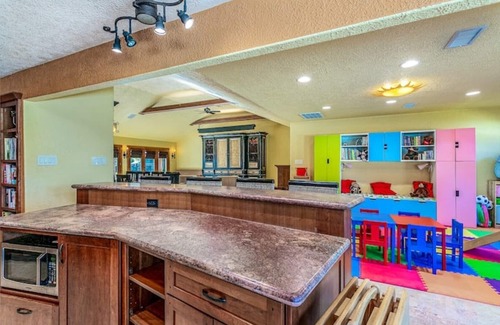 Baytown House | Spanish Retreat