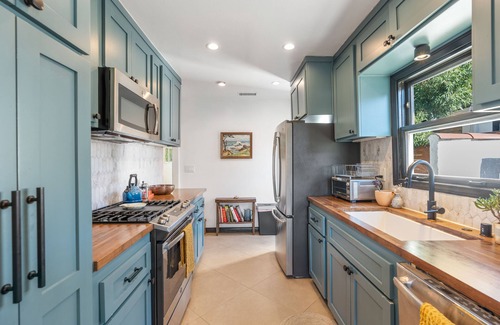 Eagle Rock House | Spanish Style Highland Park Home + Free Parking