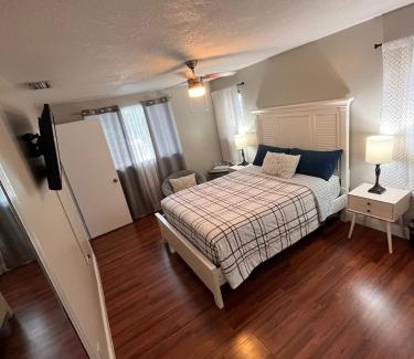 Ludlam House | Spanish Style House - Free Parking