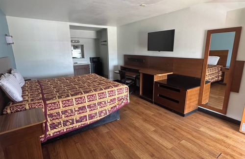 Lancaster Hotel | spanish trails inn