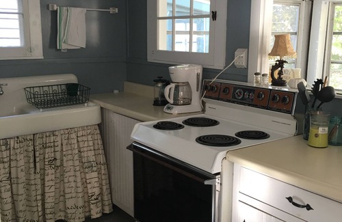 Lakeside Cottage | 'Spare Nichols' 1880s Lakeside Cottage