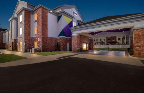 Tulsa Hotel | Spark by Hilton Catoosa Tulsa