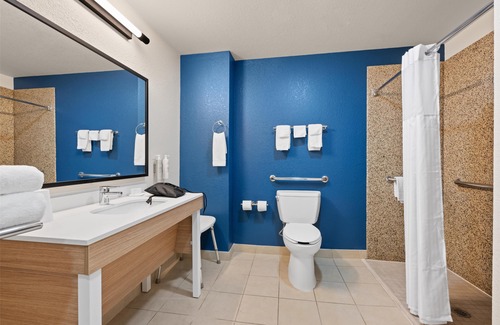 Homewood Hotel | Spark by Hilton Homewood Birmingham