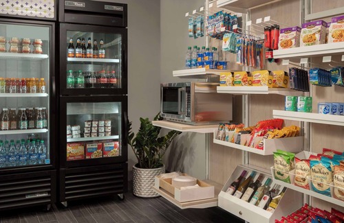 Houston Hotel | Spark by Hilton Houston Bush Intercontinental Airport