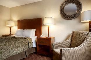 Kent Hotel | Spark by Hilton Kent Seattle
