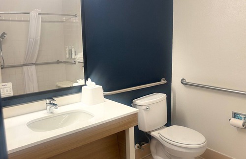 Lakewood Hotel | Spark by Hilton Lakewood Denver Southwest
