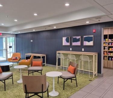 Rohrerstown Hotel | Spark by Hilton Lancaster
